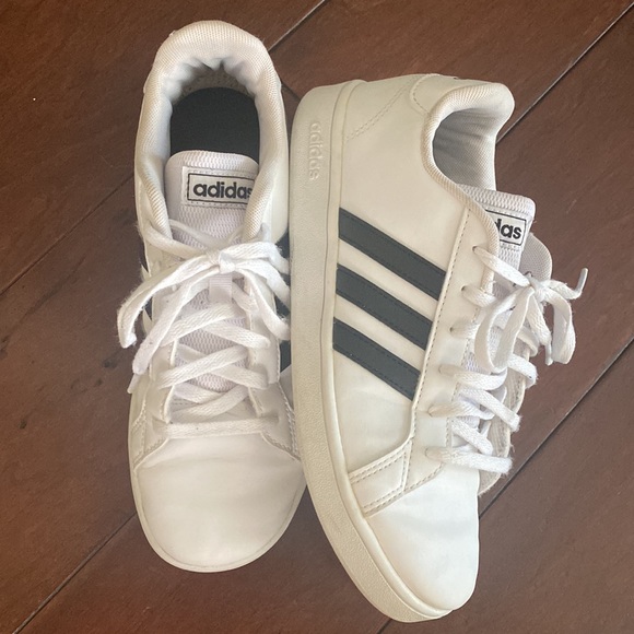 Adidas Grand Court Sneakers 💕Boys Size 5 - Picture 6 of 13